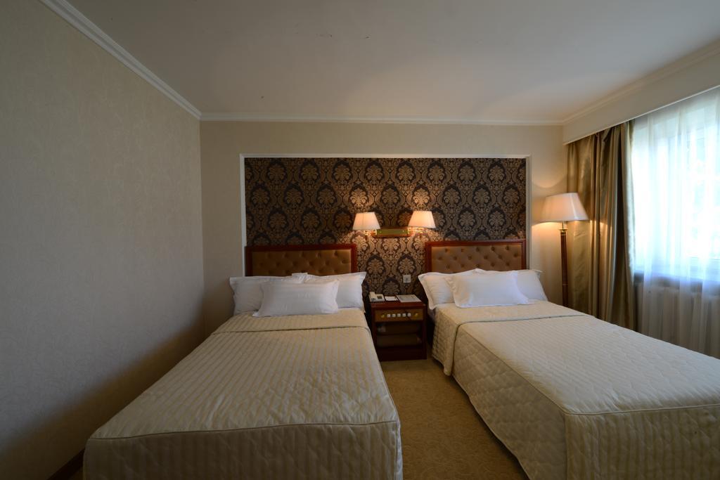 Flower Hotel Ulaanbaatar Room photo