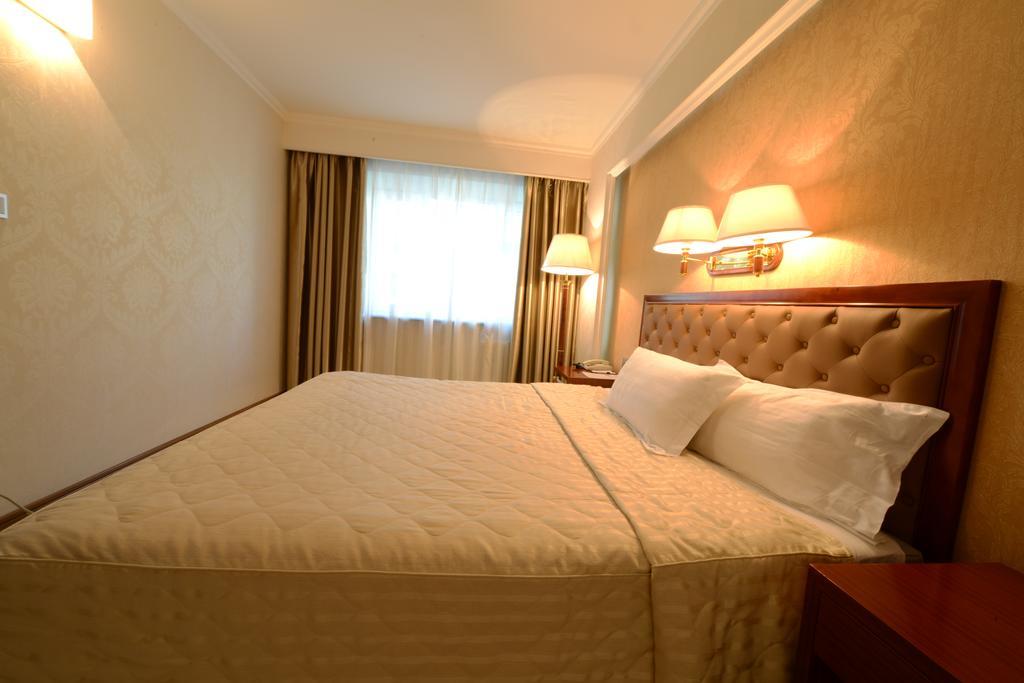 Flower Hotel Ulaanbaatar Room photo